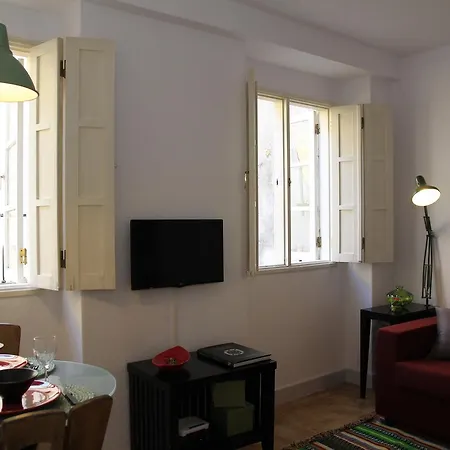 Alfama Story House Apartment *
